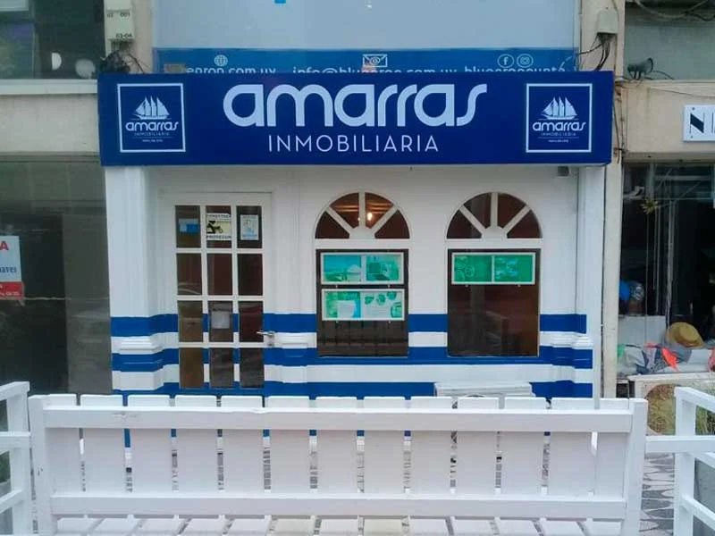 Cartelería de edificio