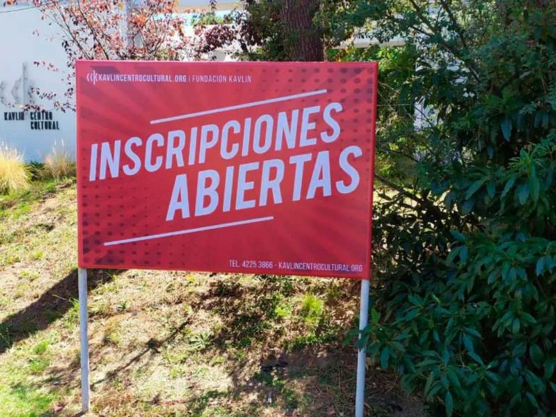 Cartelería de edificio