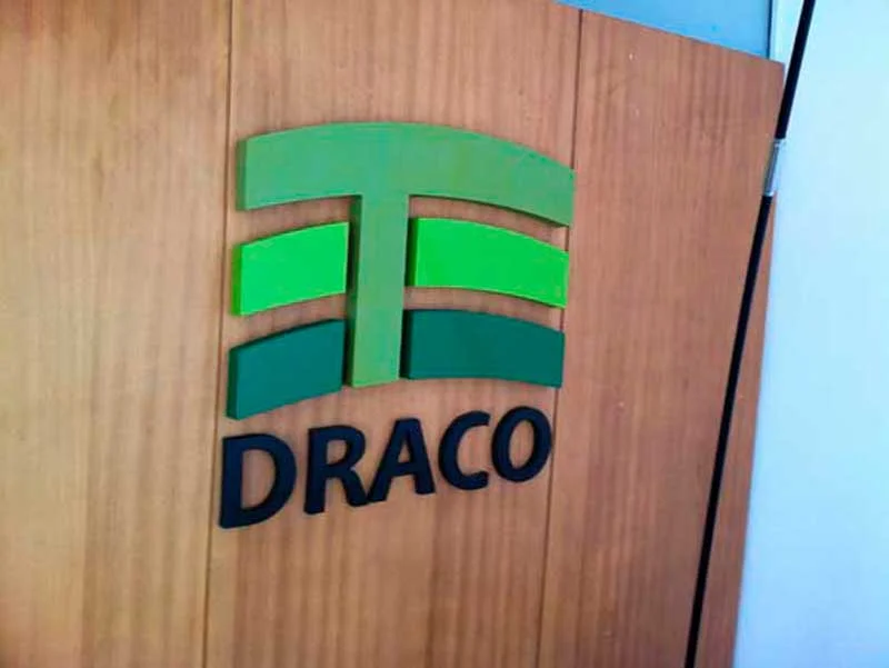 Nombre de empresa en corpóreo